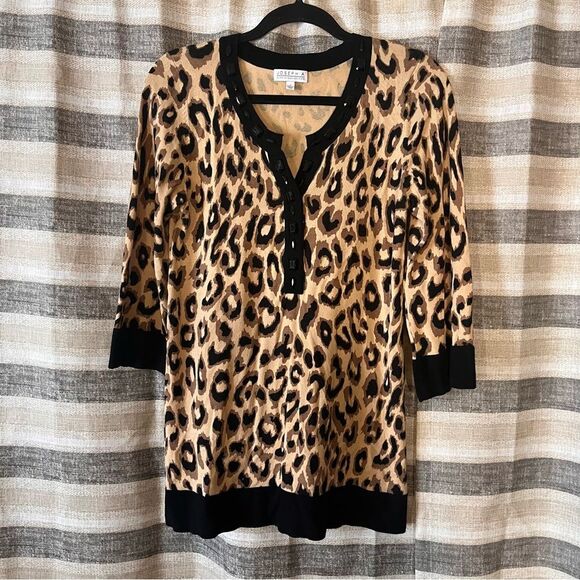 Joesph A. Tan And Black Leopard‎ Print Sweater Top Size Small - Picture 1 of 10